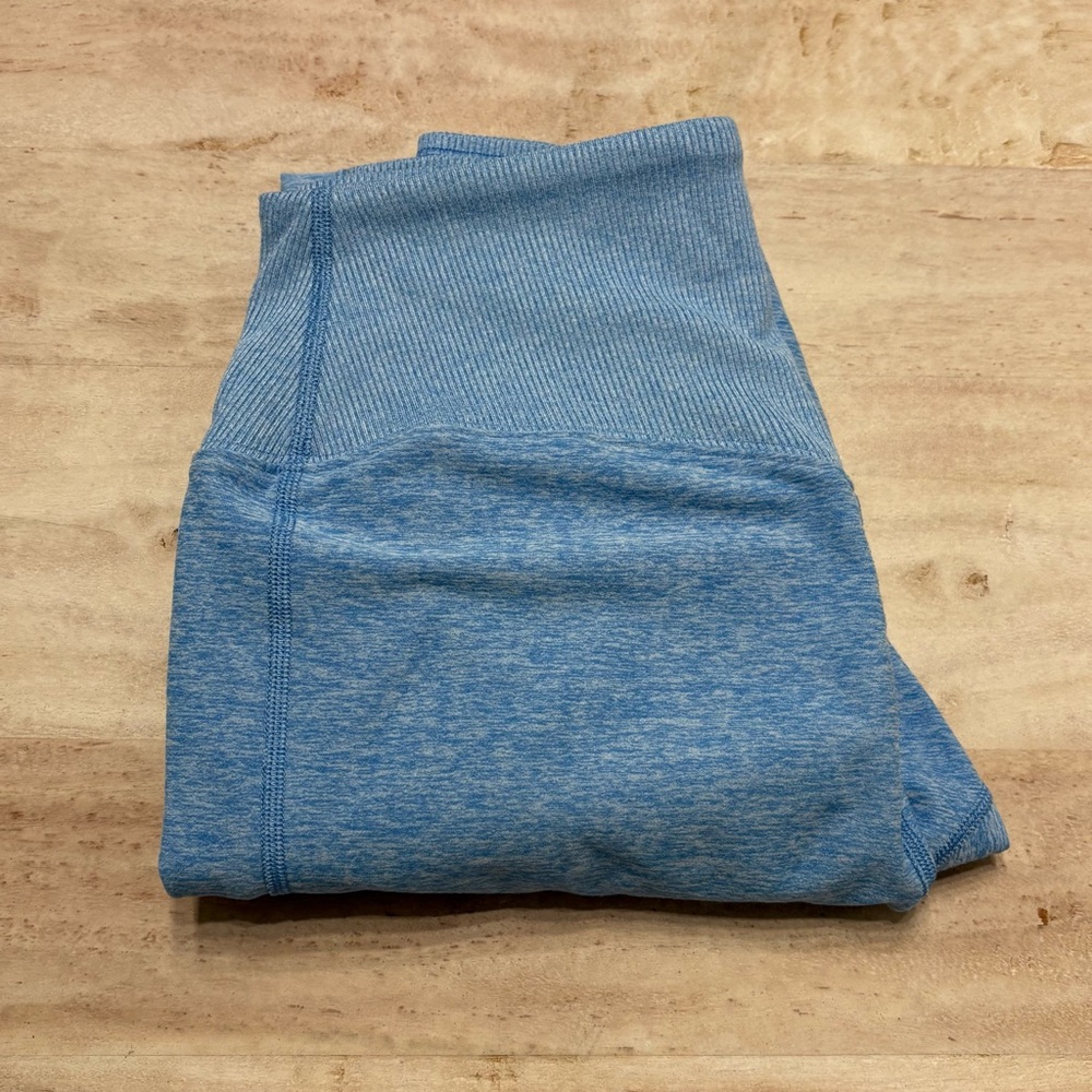 ALO Yoga Alosoft High-Waist Lounge Leggings - Picture 9 of 9